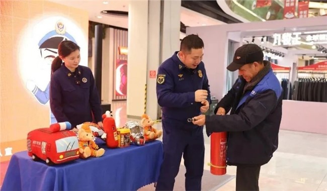 情人節(jié)的“火焰藍(lán)”：守護(hù)歲月靜好，詮釋浪漫情懷